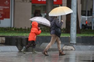 Lluvia primaveral en Santiago